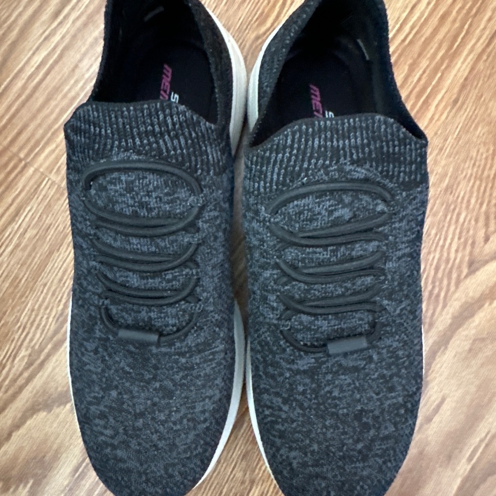 Skechers memory foam slip on ladies size 9